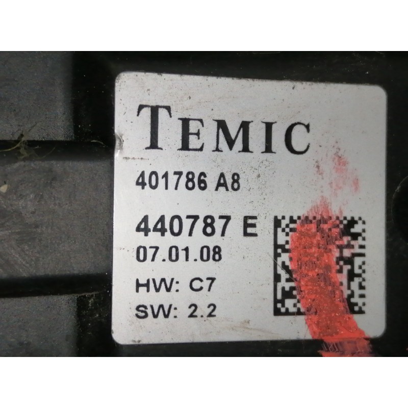 Recambio de elevalunas delantero derecho para peugeot 207 1.6 16v hdi referencia OEM IAM 9681181180S  