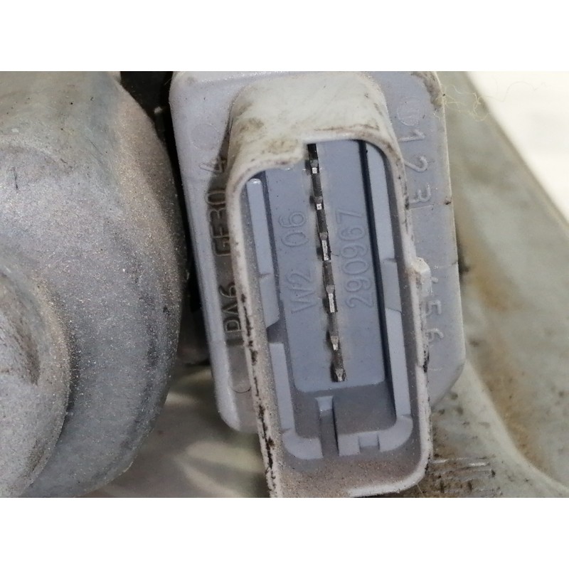 Recambio de elevalunas delantero derecho para peugeot 207 1.6 16v hdi referencia OEM IAM 9681181180S  