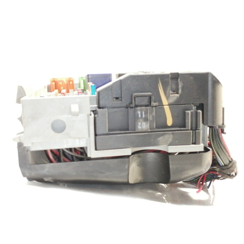 Recambio de caja reles / fusibles para opel zafira a club referencia OEM IAM 24412497  