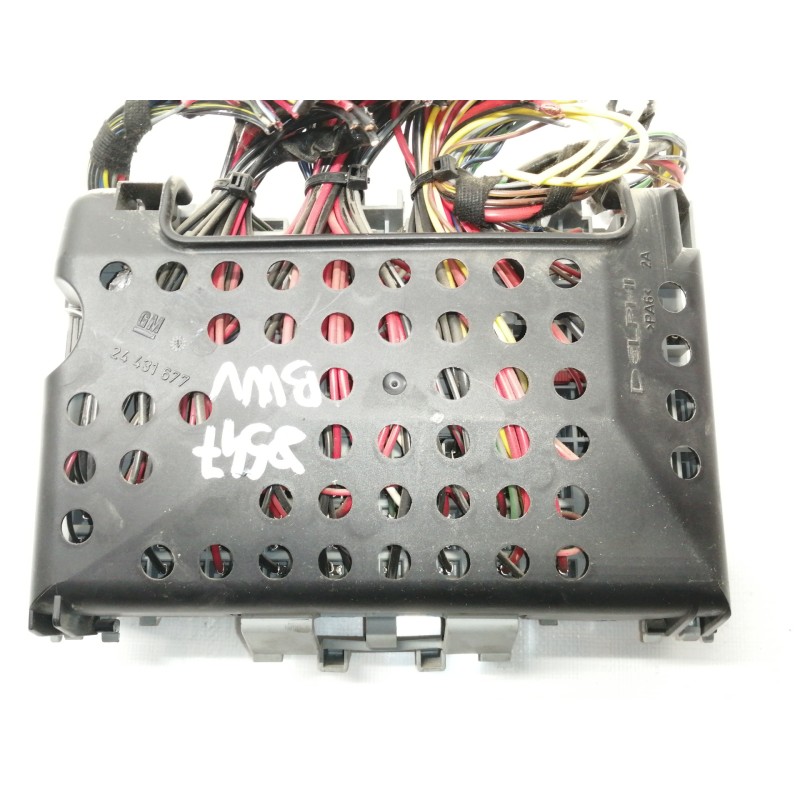 Recambio de caja reles / fusibles para opel zafira a club referencia OEM IAM 24412497  