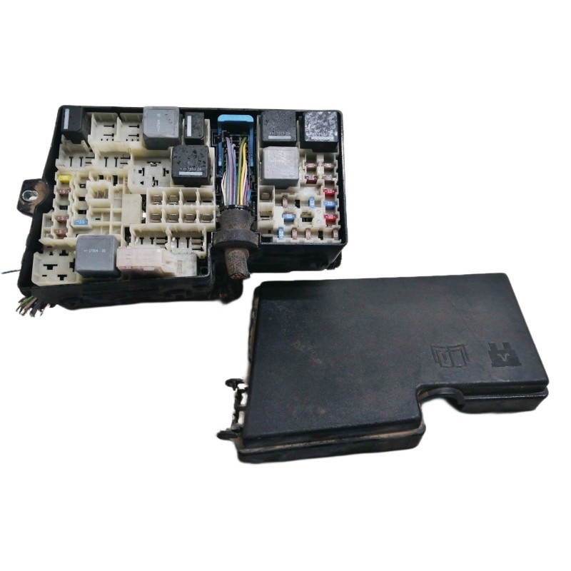 Recambio de caja reles / fusibles para ford kuga (cbs) 1.5 tdci cat referencia OEM IAM GV4T14K733XLA  