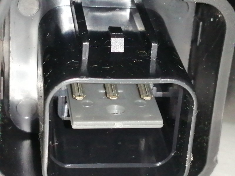 Recambio de faro derecho para kia rio ls berlina (5-ptas.) referencia OEM IAM 84618462  