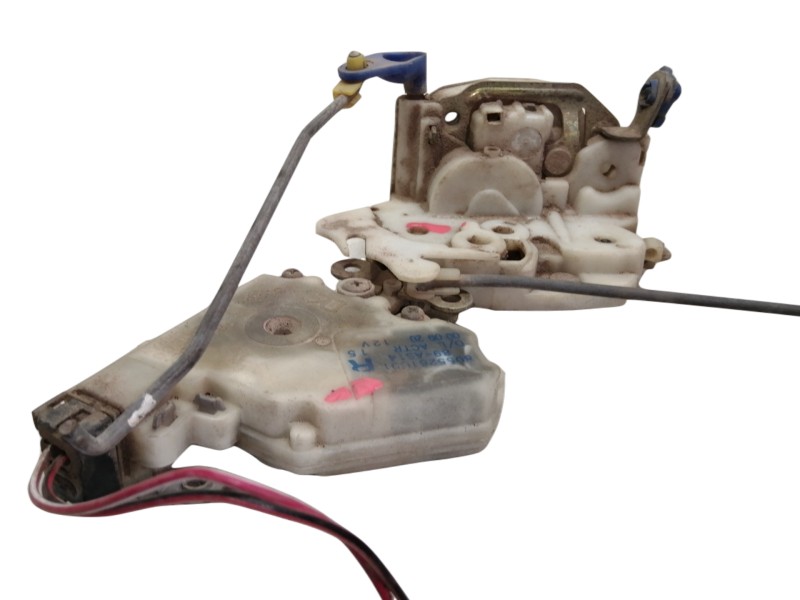 Recambio de cerradura puerta delantera derecha para nissan vanette cargo 2.3 diesel referencia OEM IAM 8055261U01  