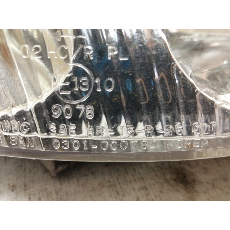 Recambio de faro derecho para daewoo lanos sx referencia OEM IAM 0301000784  
