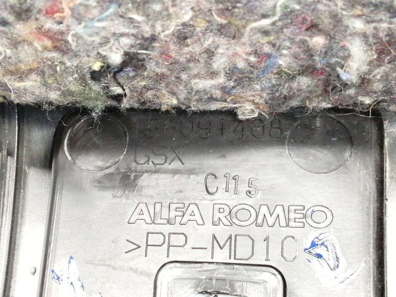 Recambio de apoyabrazos central para alfa romeo giulietta (191) distinctive referencia OEM IAM 156091408  