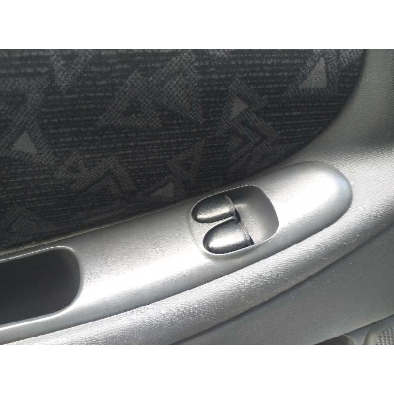 Recambio de mando elevalunas delantero izquierdo para daewoo lanos sx referencia OEM IAM 612W10010 96279332 