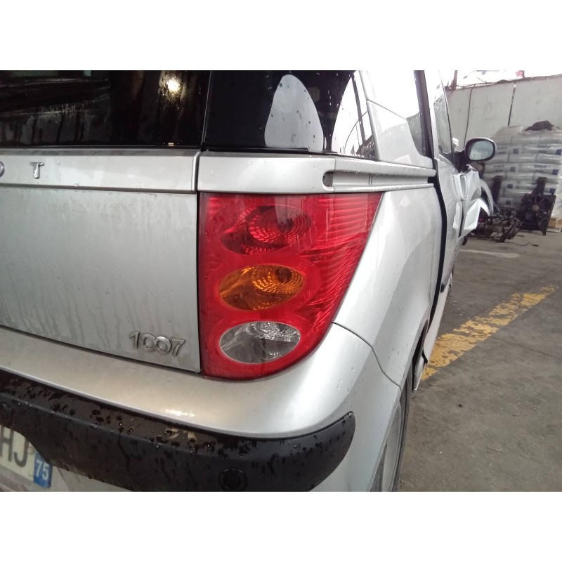Recambio de piloto trasero derecho para peugeot 1007 urban referencia OEM IAM 9646116880 89031533 