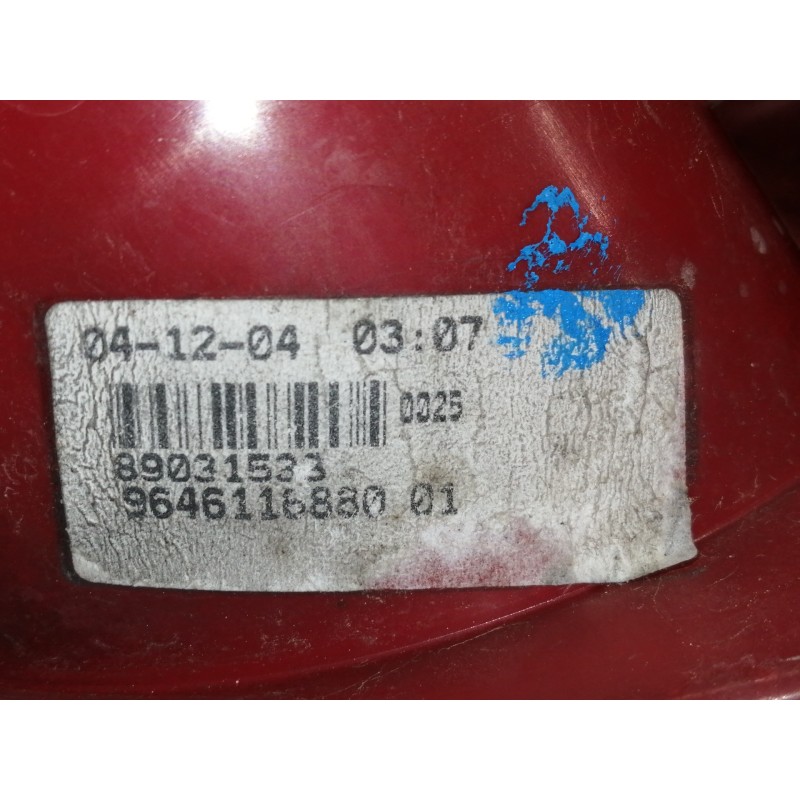 Recambio de piloto trasero derecho para peugeot 1007 urban referencia OEM IAM 9646116880 89031533 