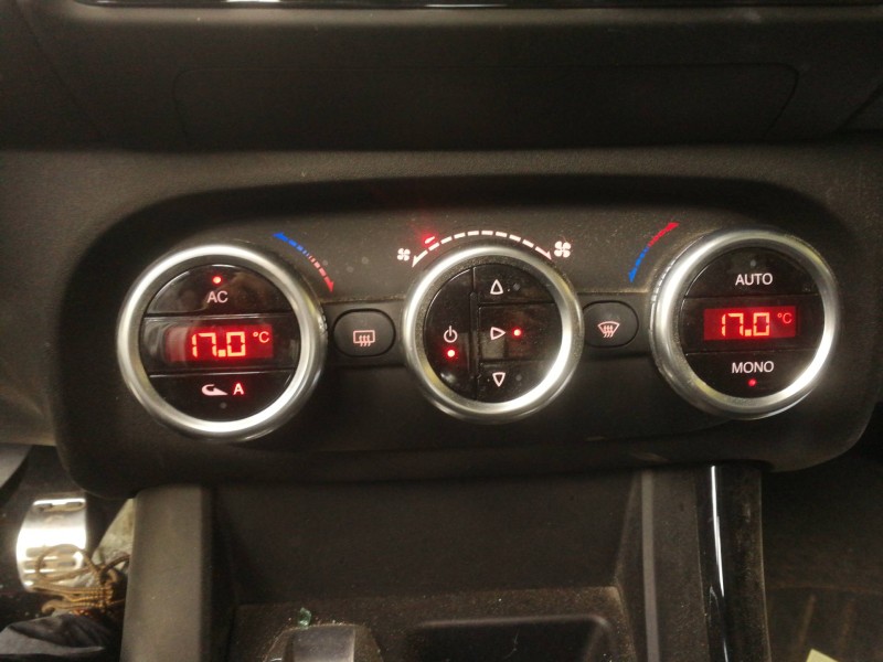 Recambio de mando calefaccion / aire acondicionado para alfa romeo giulietta (191) distinctive referencia OEM IAM 156099936  