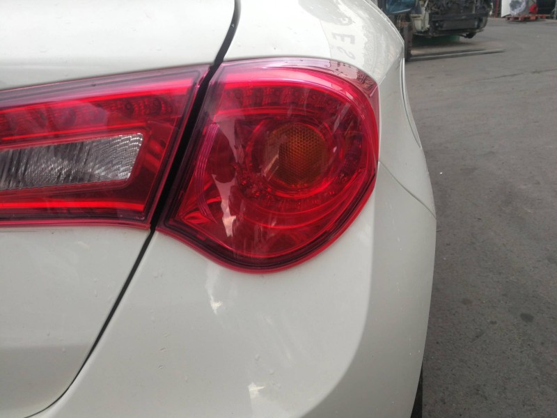 Recambio de piloto trasero derecho para alfa romeo giulietta (191) distinctive referencia OEM IAM 0050513612  