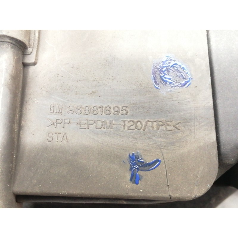 Recambio de filtro aire para chevrolet cruze lt referencia OEM IAM 96981604  