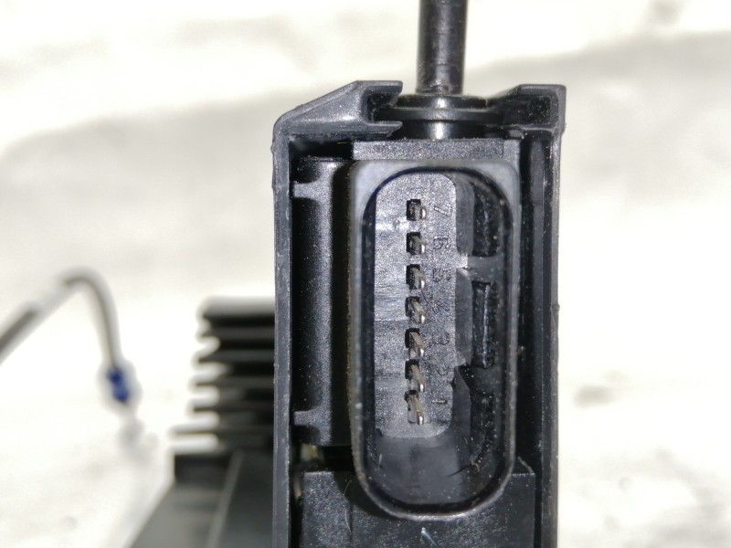 Recambio de cerradura puerta delantera derecha para citroën c4 picasso 1.6 e-hdi fap referencia OEM IAM 9805635480  