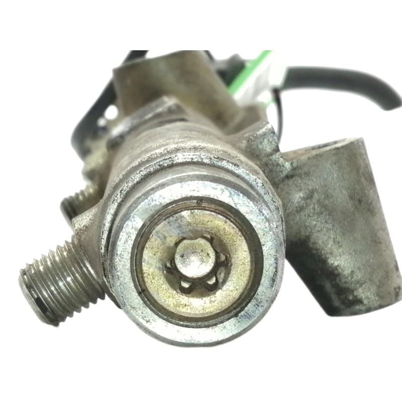 Recambio de rampa inyectora para kia carens 2.0 crdi lx monovolumen referencia OEM IAM 0445214075 3140027001 