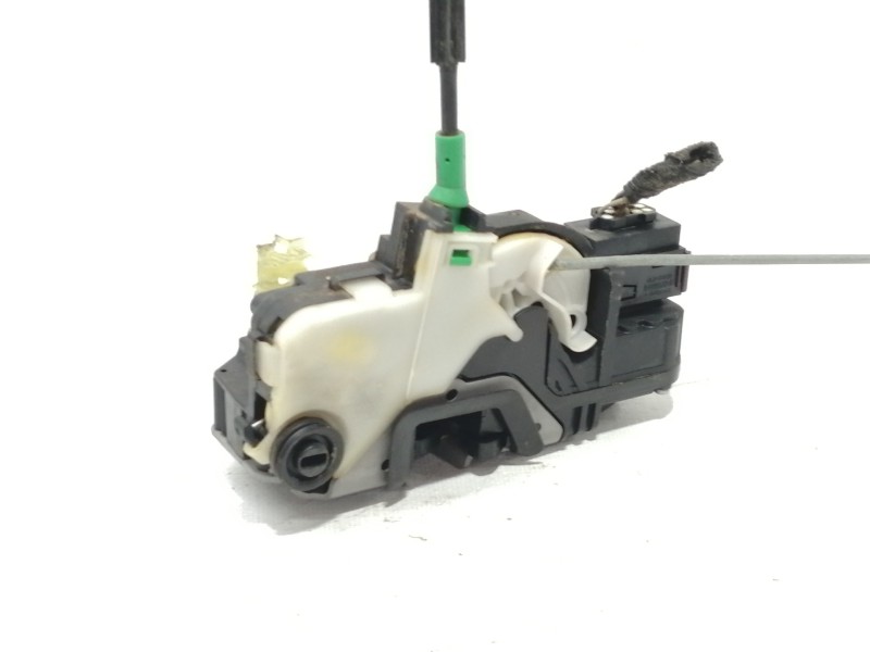 Recambio de cerradura puerta trasera derecha para chevrolet cruze lt referencia OEM IAM 13503178  