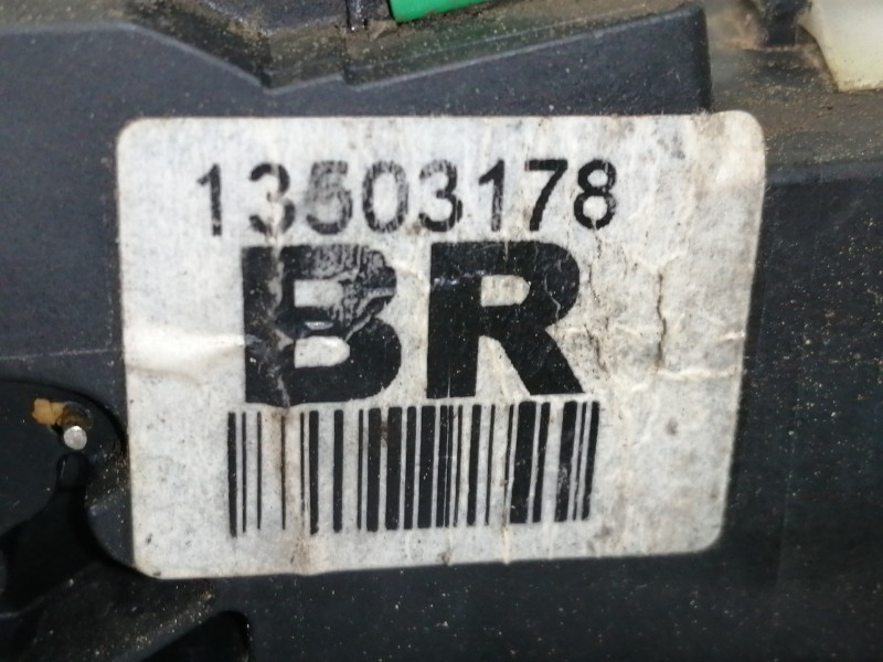 Recambio de cerradura puerta trasera derecha para chevrolet cruze lt referencia OEM IAM 13503178  