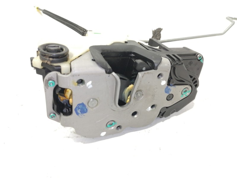 Recambio de cerradura puerta trasera derecha para chevrolet cruze lt referencia OEM IAM 13503178  