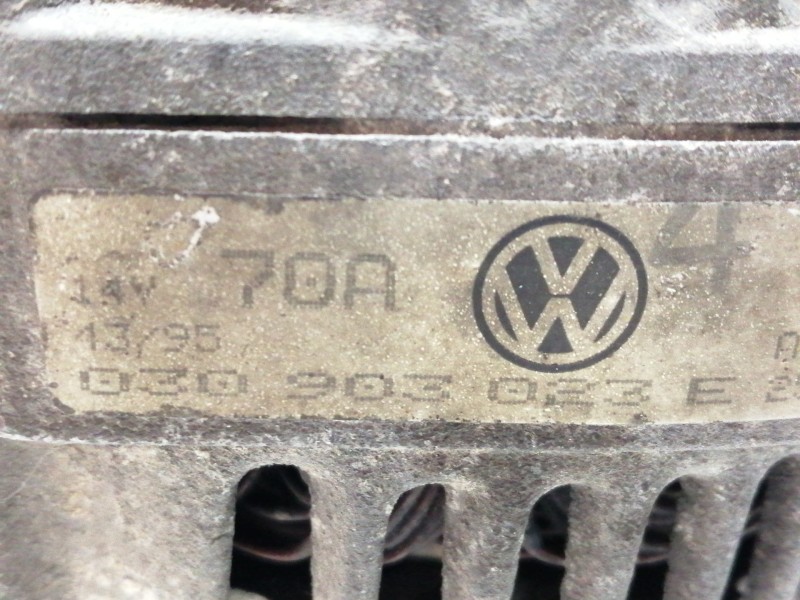 Recambio de alternador para volkswagen golf iii berlina (1h1) 1.4 referencia OEM IAM 030903023E  