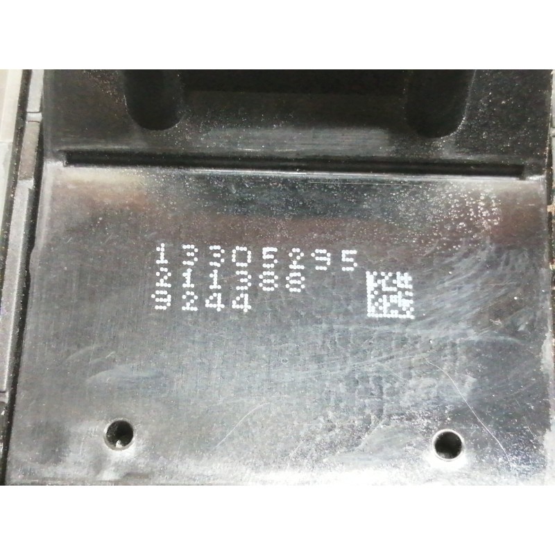 Recambio de mando elevalunas delantero izquierdo para chevrolet cruze lt referencia OEM IAM J300DTDKSY07  