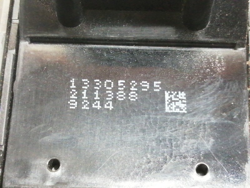 Recambio de mando elevalunas delantero izquierdo para chevrolet cruze lt referencia OEM IAM J300DTDKSY07  