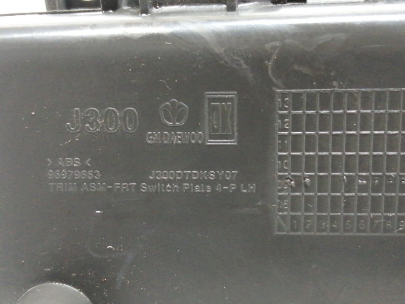 Recambio de mando elevalunas delantero izquierdo para chevrolet cruze lt referencia OEM IAM J300DTDKSY07  