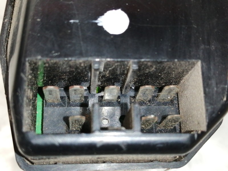 Recambio de mando elevalunas delantero izquierdo para hyundai coupe (rd) 1.6 fx referencia OEM IAM 9357027000A 9357027100B 