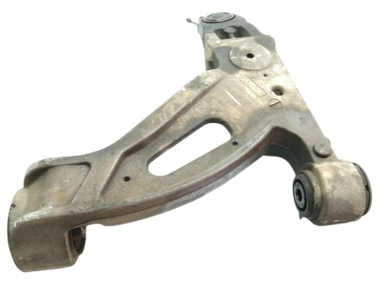 Recambio de brazo suspension inferior delantero derecho para cadillac cts 3.2 elegance referencia OEM IAM 25700355  