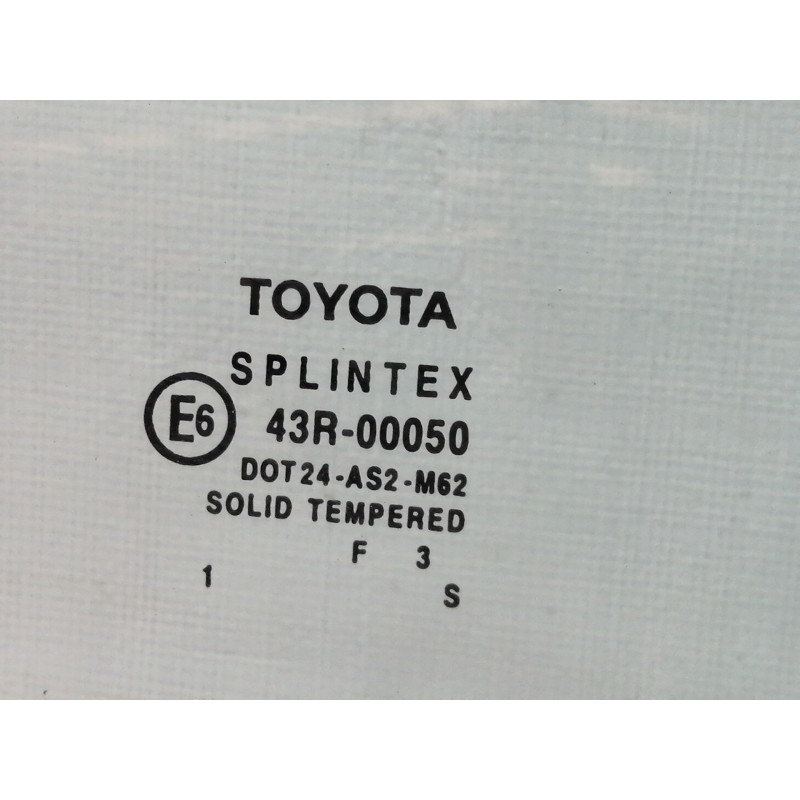Recambio de luna custodia delantera derecha para toyota avensis wagon (t25) 1.8 sol referencia OEM IAM CRISTALPUERTA 43R00050 