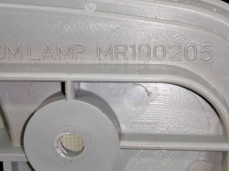 Recambio de luz interior para mitsubishi outlander (cw0) 2.0 di-d intense referencia OEM IAM MR190205  