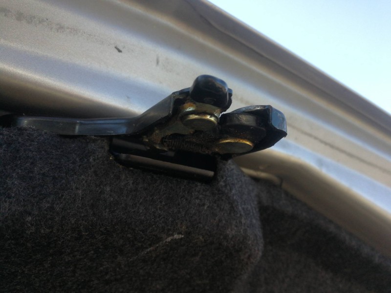 Recambio de cerradura maletero / porton para cadillac cts 3.2 elegance referencia OEM IAM 25705649  