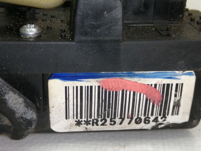 Recambio de cerradura puerta trasera derecha para cadillac cts 3.2 elegance referencia OEM IAM 25770642  