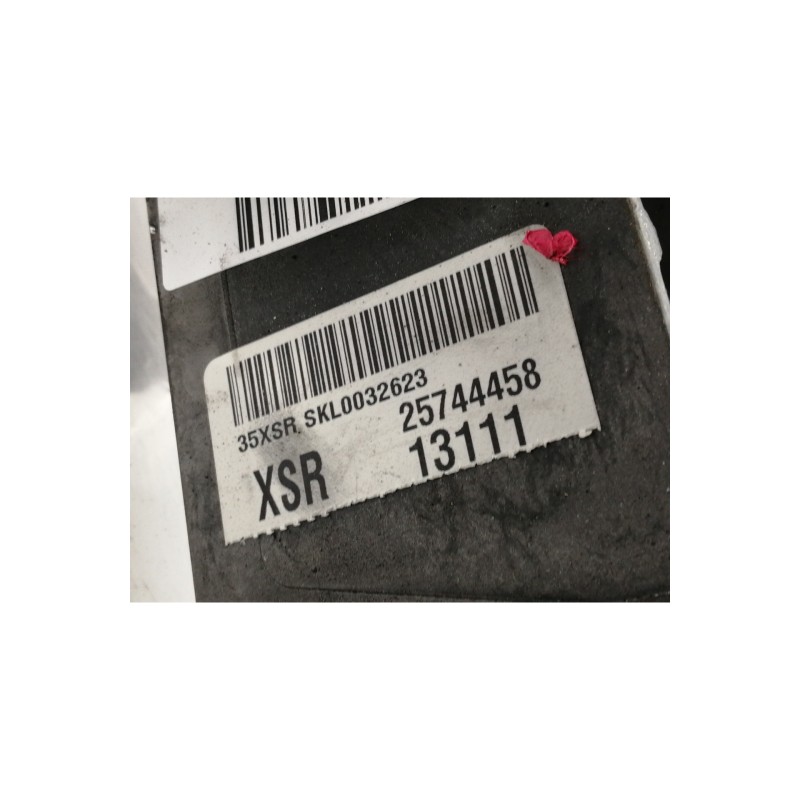 Recambio de columna direccion para cadillac cts 3.2 elegance referencia OEM IAM 25767300  