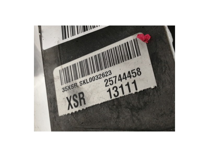 Recambio de columna direccion para cadillac cts 3.2 elegance referencia OEM IAM 25767300  