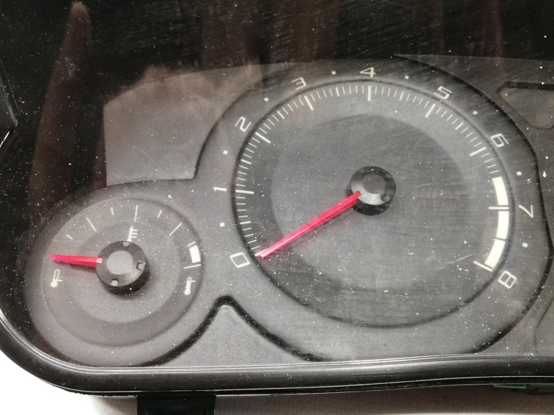 Recambio de cuadro instrumentos para cadillac cts 3.2 elegance referencia OEM IAM 25751850 40015093 / 3024008779 GMX320 / GTM265