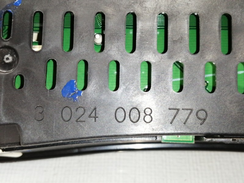 Recambio de cuadro instrumentos para cadillac cts 3.2 elegance referencia OEM IAM 25751850 40015093 / 3024008779 GMX320 / GTM265