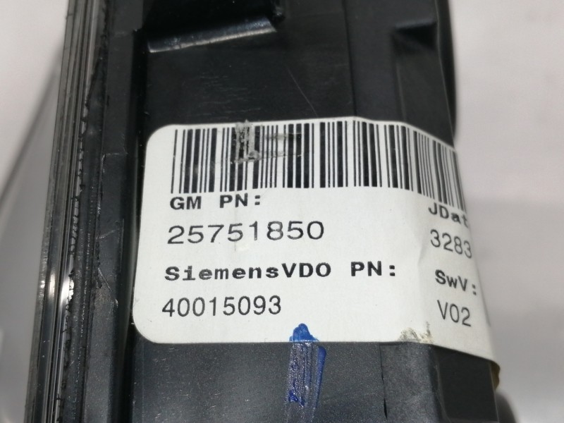 Recambio de cuadro instrumentos para cadillac cts 3.2 elegance referencia OEM IAM 25751850 40015093 / 3024008779 GMX320 / GTM265