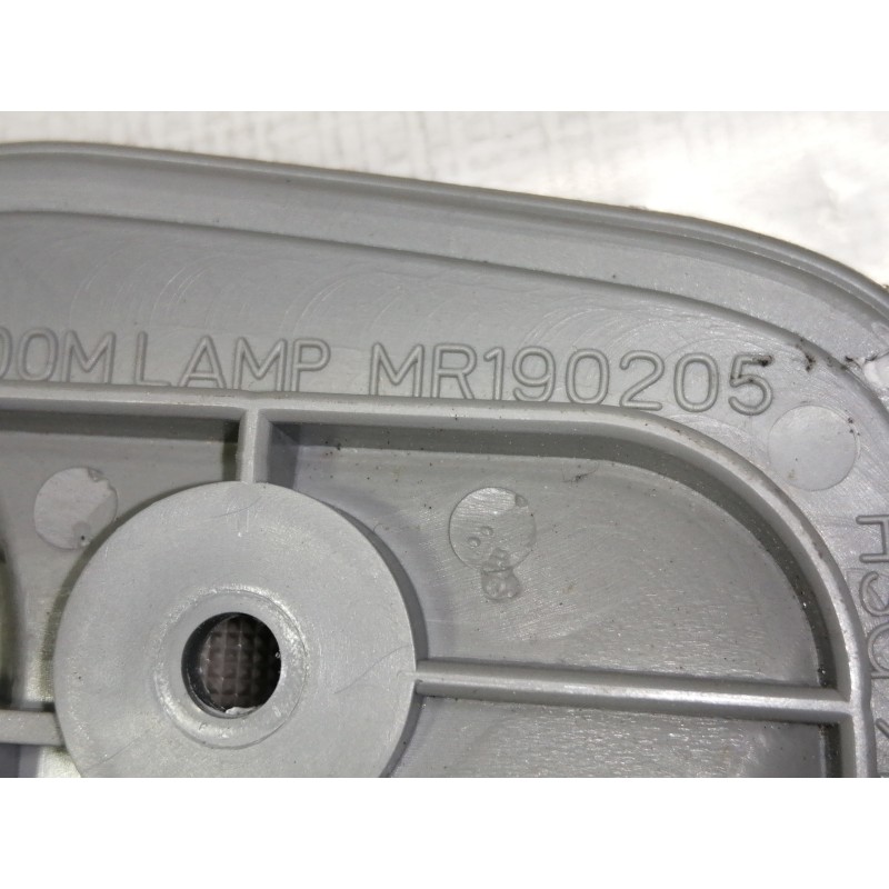 Recambio de luz interior para mitsubishi outlander (cw0) 2.0 di-d intense referencia OEM IAM MR190205  