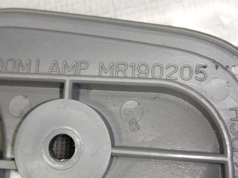 Recambio de luz interior para mitsubishi outlander (cw0) 2.0 di-d intense referencia OEM IAM MR190205  