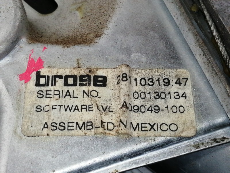 Recambio de elevalunas delantero derecho para cadillac cts 3.2 elegance referencia OEM IAM 2811031947  