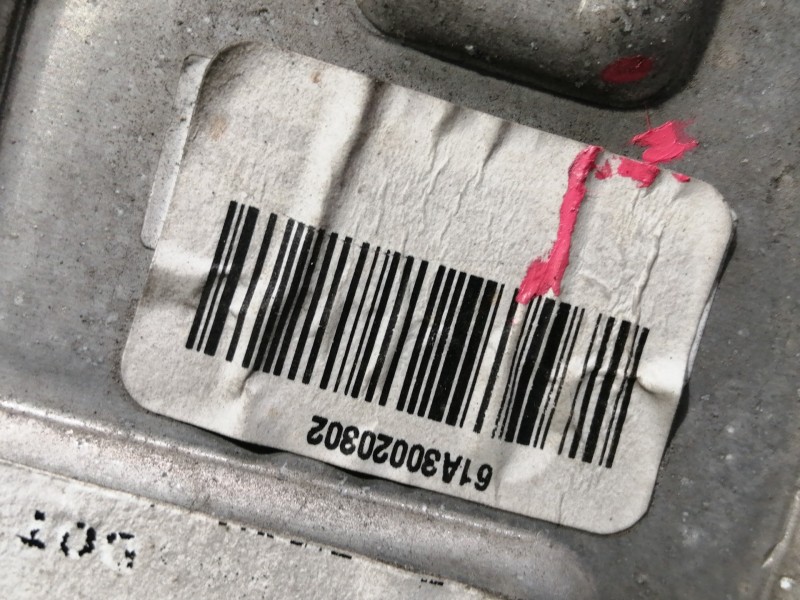 Recambio de faro derecho para cadillac cts 3.2 elegance referencia OEM IAM 25748352 PRECIO AJUSTADO A SU ESTADO 61A30020302