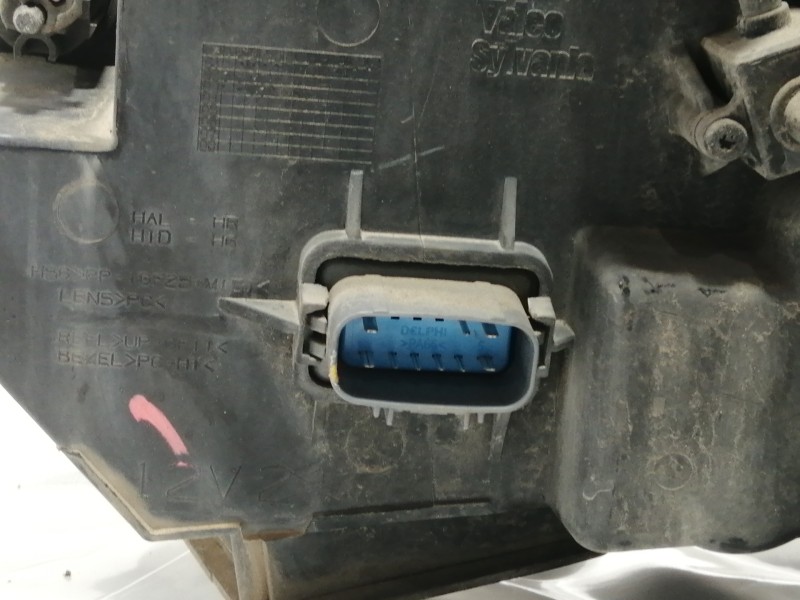 Recambio de faro derecho para cadillac cts 3.2 elegance referencia OEM IAM 25748352 PRECIO AJUSTADO A SU ESTADO 61A30020302