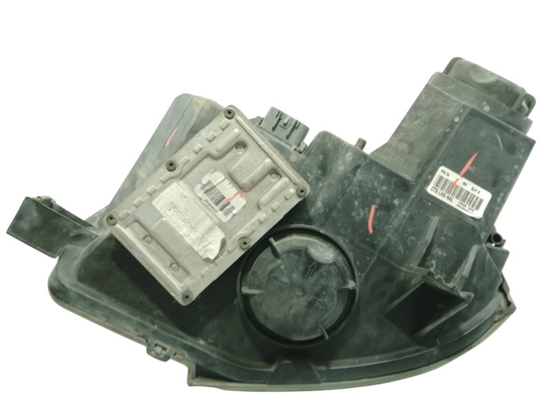 Recambio de faro derecho para cadillac cts 3.2 elegance referencia OEM IAM 25748352 PRECIO AJUSTADO A SU ESTADO 61A30020302