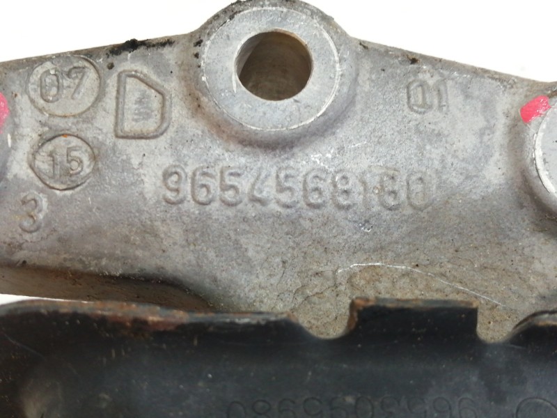 Recambio de soporte motor derecho para peugeot 207 gt referencia OEM IAM 9654568180  