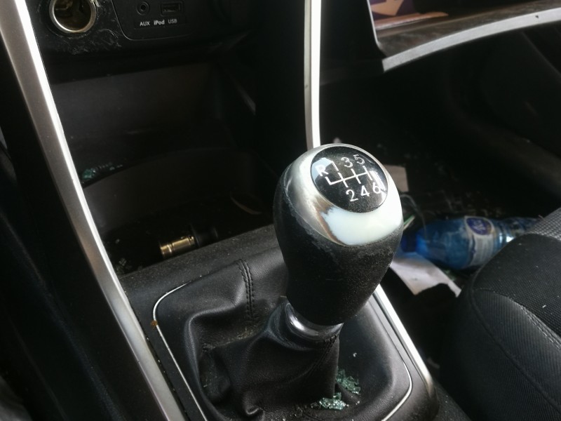 Recambio de palanca cambio para hyundai i30 (gd) classic referencia OEM IAM 84650A6000  