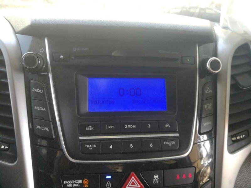 Recambio de sistema audio / radio cd para hyundai i30 (gd) classic referencia OEM IAM 96170A6210GU AC110A6EE 