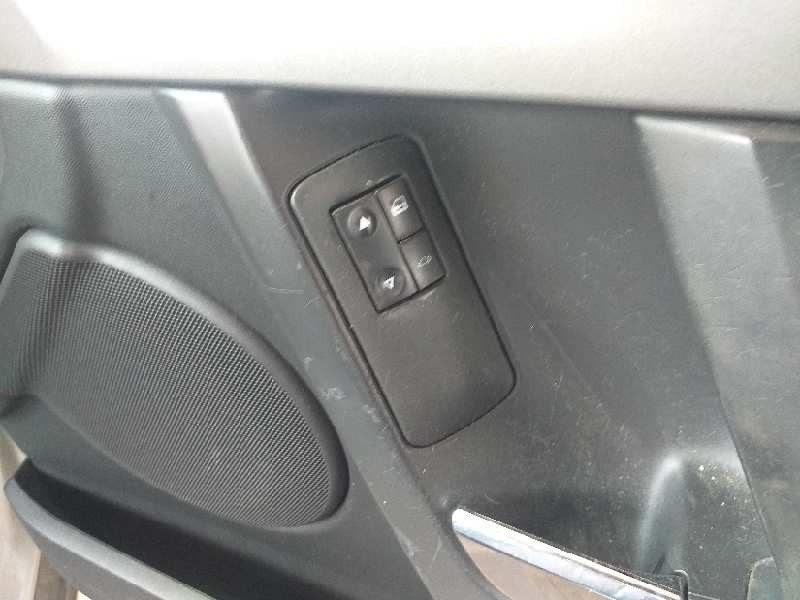 Recambio de mando elevalunas delantero derecho para opel vectra c berlina club referencia OEM IAM 09185958  