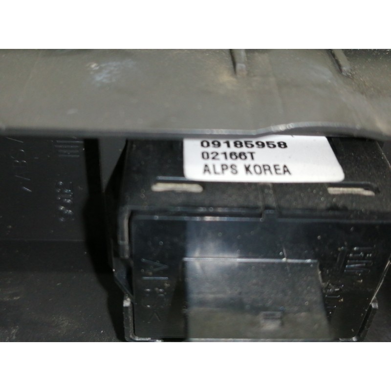 Recambio de mando elevalunas delantero derecho para opel vectra c berlina club referencia OEM IAM 09185958  