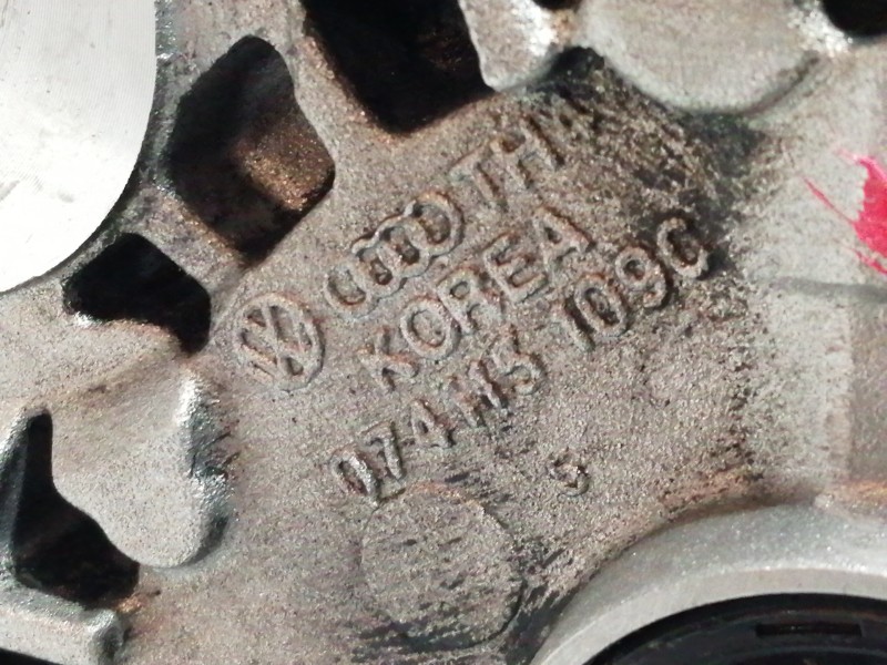 Recambio de bomba aceite para volkswagen crafter combi (2e) combi, techo elevado 35 referencia OEM IAM 074115109C  