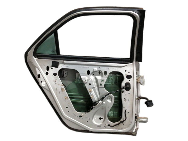 Recambio de puerta trasera izquierda para cadillac cts 3.2 elegance referencia OEM IAM   