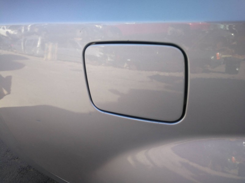 Recambio de tapa exterior combustible para cadillac cts 3.2 elegance referencia OEM IAM   