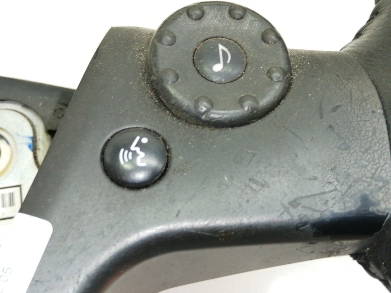 Recambio de volante para cadillac cts 3.2 elegance referencia OEM IAM 25750357  